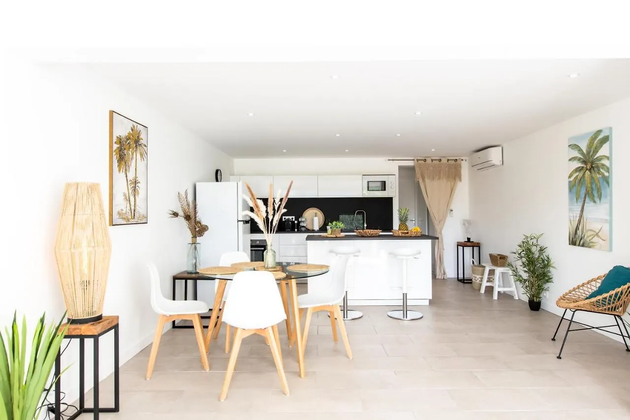 Baie Nettle Beach Villa 2080 Sandy Ground Holiday home
